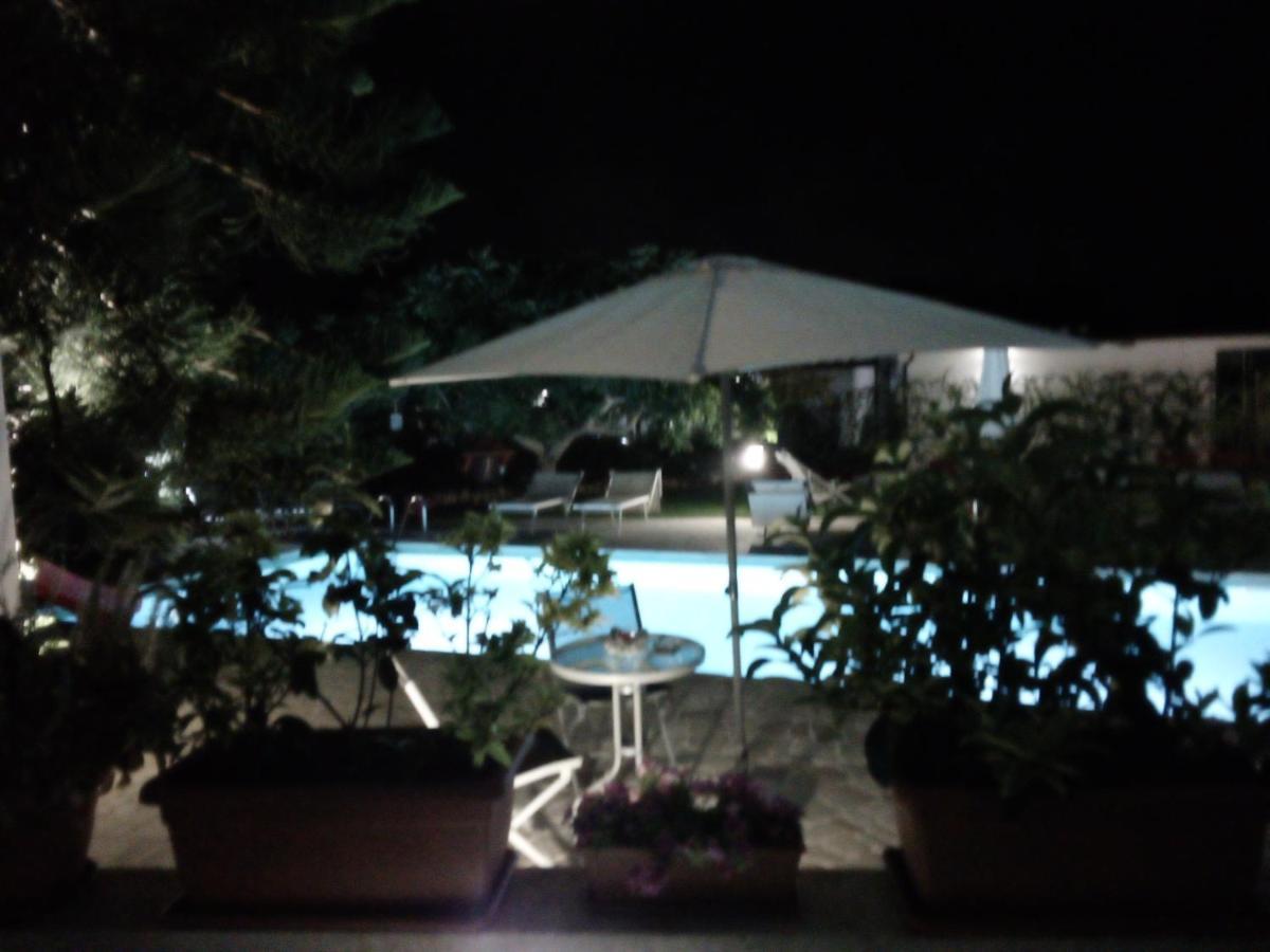 Casa Vacanza Augusto Уджано-ла-Кьеза Экстерьер фото