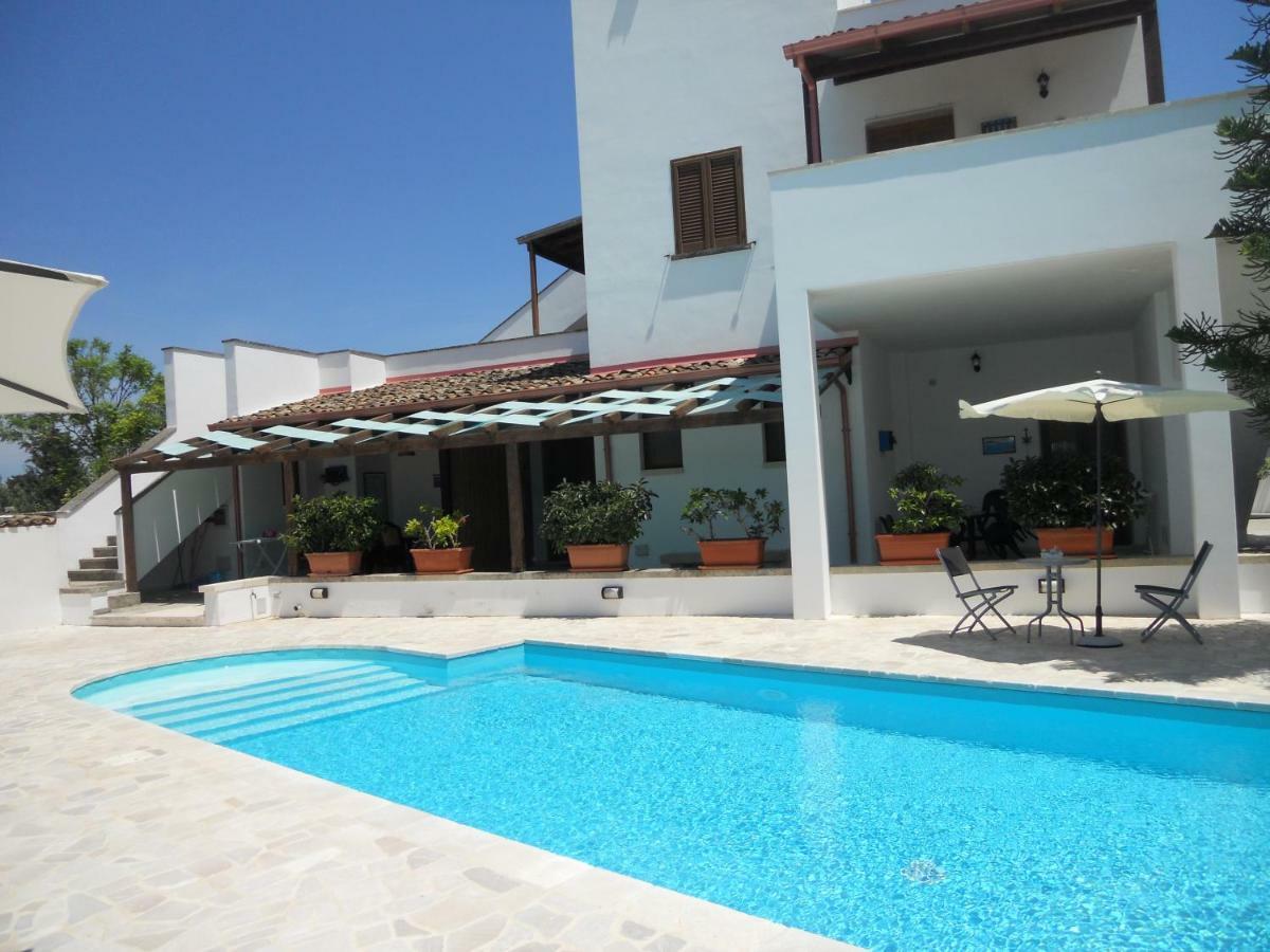 Casa Vacanza Augusto Уджано-ла-Кьеза Экстерьер фото